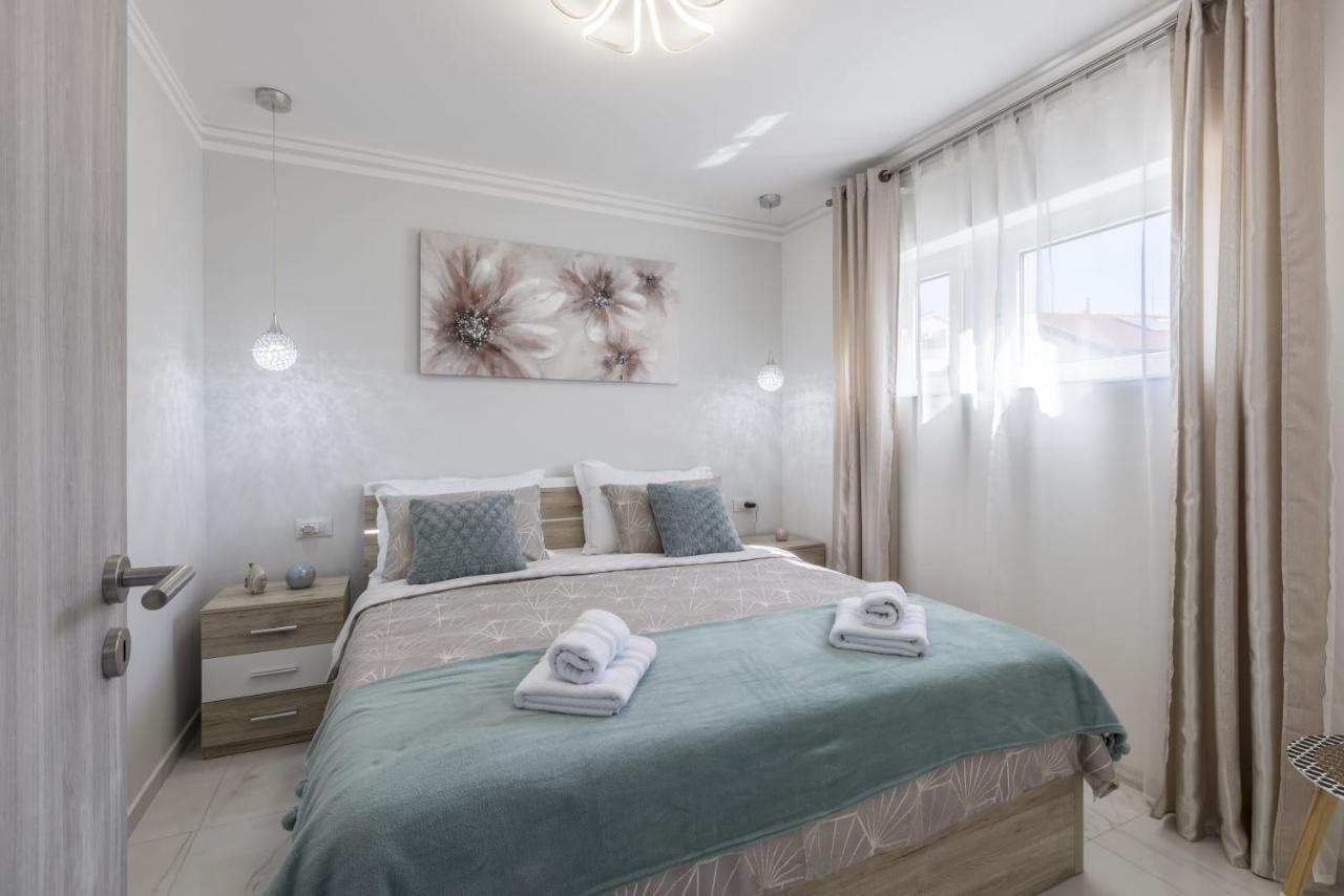 Royal Rose Gold Apartment Vodice Buitenkant foto