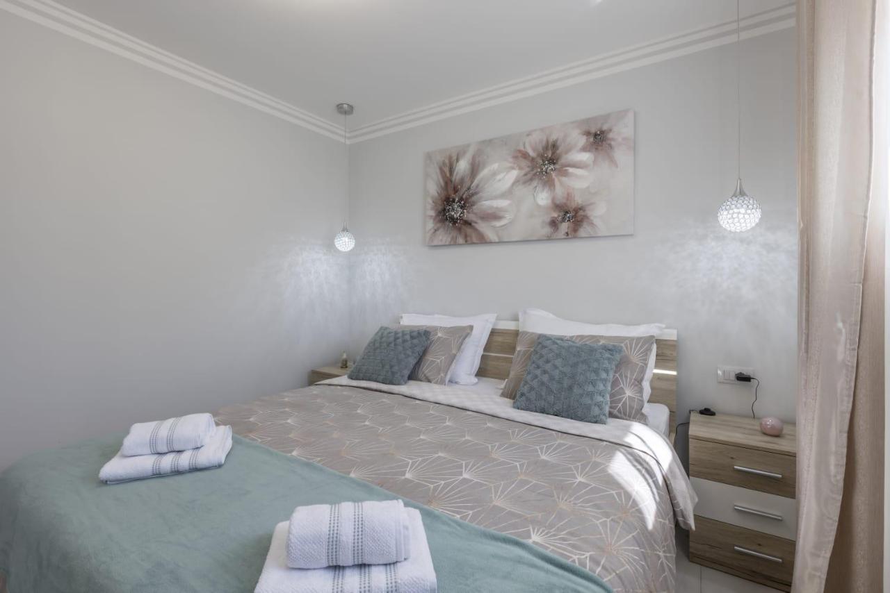 Royal Rose Gold Apartment Vodice Buitenkant foto